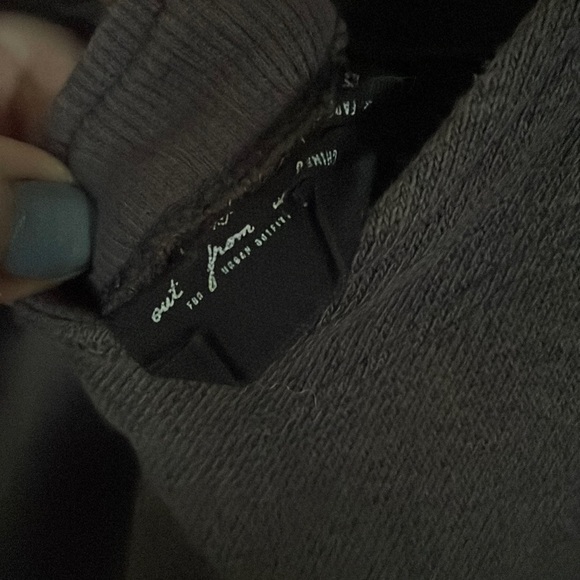 Urban Outfitters - Picture 6 of 8